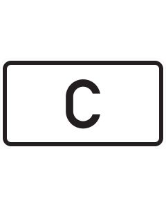 Verkehrszeichen 1014-51 zur Kennzeichnung der ADR-Tunnelkategorie C mit schwarzem C auf rechteckigem weißem Zusatzschild