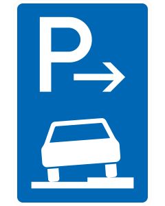 Verkehrszeichen 315-57 mit weißem Parkplatzsymbol, Endpfeil und halb auf dem rechten Gehweg abgestelltem Fahrzeug vor blauem Hintergrund