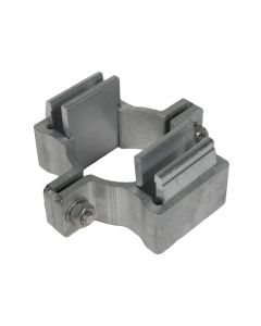 Doppelklemmschelle DAK 3 aus Metall zur Befestigung von zwei Alform-Schildern an Pfosten Ø 76,1 mm
