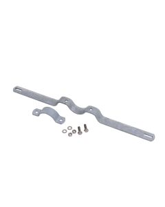 Rohrschelle Typ R 350 aus feuerverzinktem Stahl mit großem Lochabstand von 500 mm und Montageset.