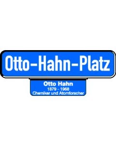 Zusatzschilder unterhalb der Straßennamenschilder